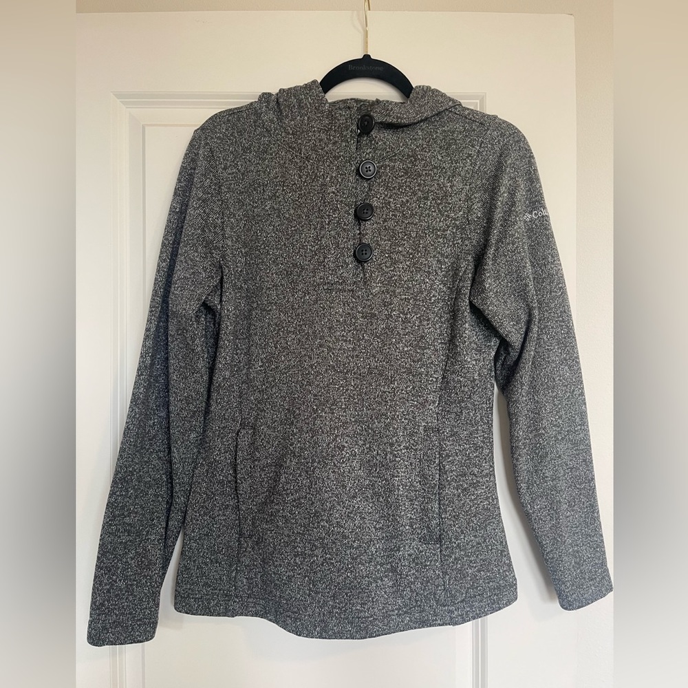 Columbia Women’s Fleece Sweatshirt, Size Medium